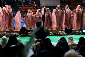 اجتماع ۱۲هزار نفری «دختران آرمانی» در ورزشگاه آزادی تهران