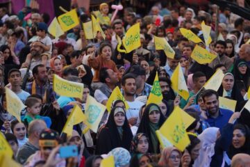 حضور پرشور آرمانی‌ها در طول مسیر جشن بزرگ امام رضایی‌ها