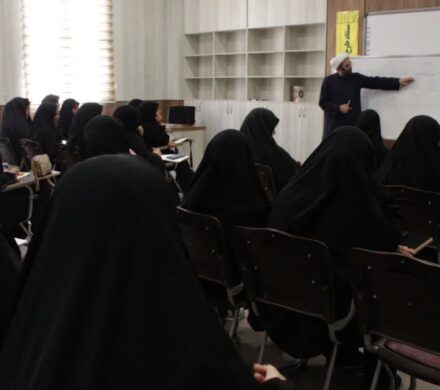 برگزاری دوره توانمندسازی مربیان خواهر آرمانی منطقه ۱۵ و ۳ در مشهد مقدس