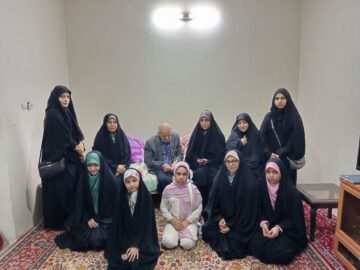 دیدار نوجوانان آرمانی مسجد فاطمی با خانواده معظم شهدای محله