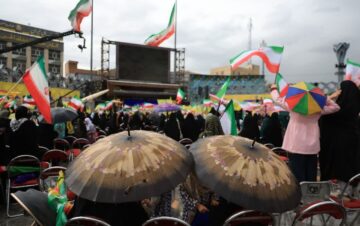 اجتماع دختران آرمانی در میدان آئینی امام حسین(ع) همزمان با میلاد حضرت معصومه(س) و روز دختر