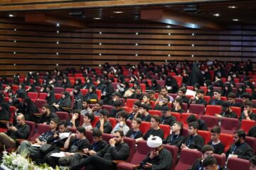 مهندس سفیددشتی معاونت طرح و برنامه ستاد طرح شهید آرمان پشت هر حرکت بزرگ، یک طراحی دقیق و یک برنامهریزی هوشمندانه قرار دارد. در بوتکمپ رستاخیز ایران، مهندس سفیددشتی با تبیین نقشه راه و چارچوبهای اجرایی، از اهمیت تبدیل ایدهها به برنامههای عملیاتی و شبکهسازی هدفمند برای کنشگران رسانهای سخن گفت؛ نگاهی که مسیر حرکت جمعی را روشنتر و اثربخشتر میکند.