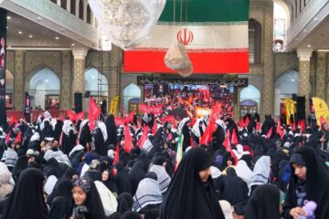 طوفانِ نوجوانانِ آرمانی در قبلهی تهران؛ روایتی از میثاقِ یازدههزار نفری در سنگرِ مسجد