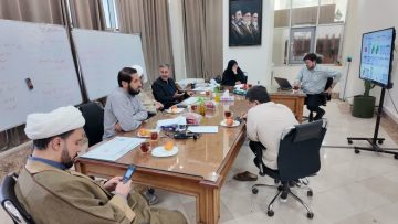 بازدید خانواده شهید علی‌وردی از قرارگاهی که نام فرزندشان را بر پیشانی دارد