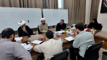 بازدید خانواده شهید علی‌وردی از قرارگاهی که نام فرزندشان را بر پیشانی دارد